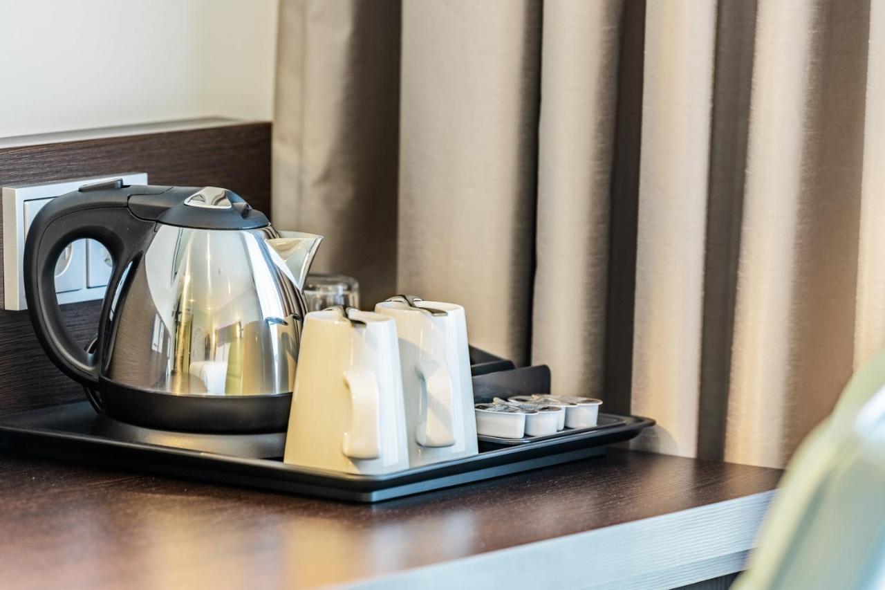 Premier Inn Saarbruecken City Centre Bagian luar foto